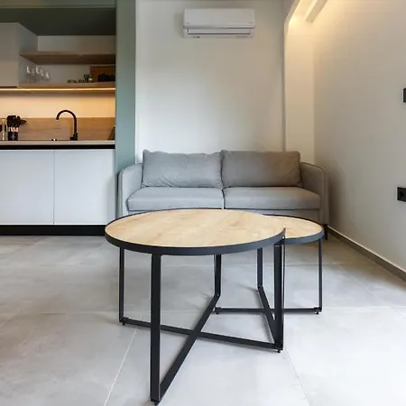 Studio W/King Size Bed Near The Heart Of Καλαμάτα Εξωτερικό φωτογραφία