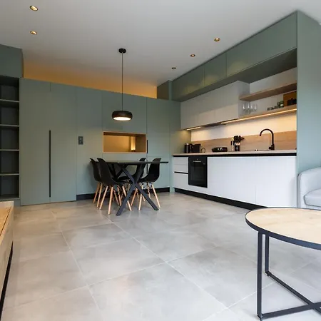 Studio W/King Size Bed Near The Heart Of Καλαμάτα Εξωτερικό φωτογραφία