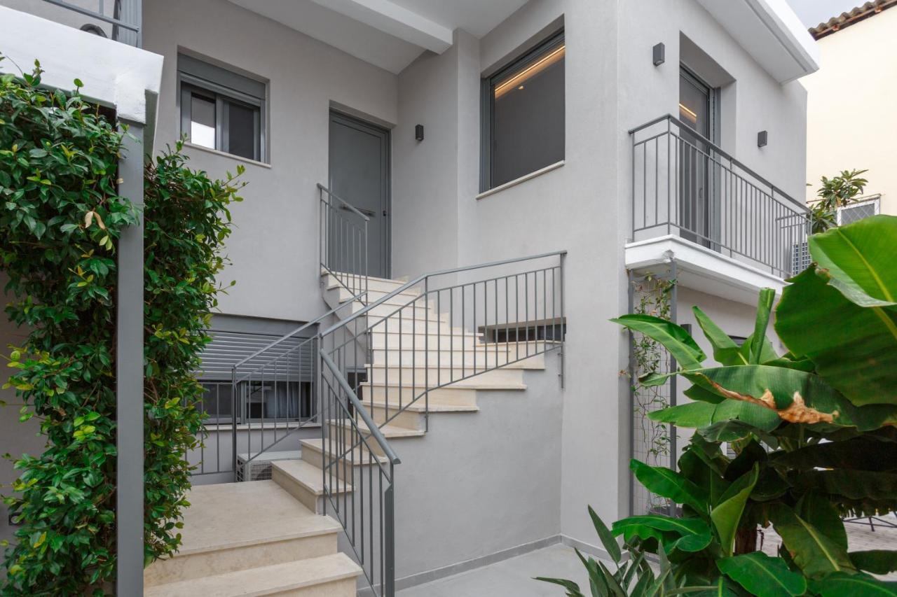 W/king Size Bed Near The Heart Of Apartment Kalamata
