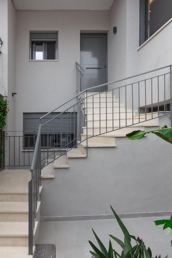 W/king Size Bed Near The Heart Of Kalamata