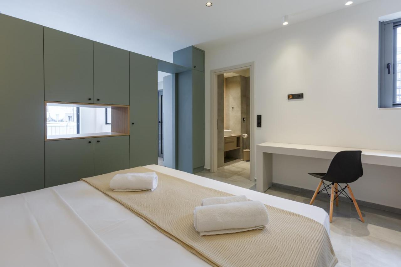 W/king Size Bed Near The Heart Of